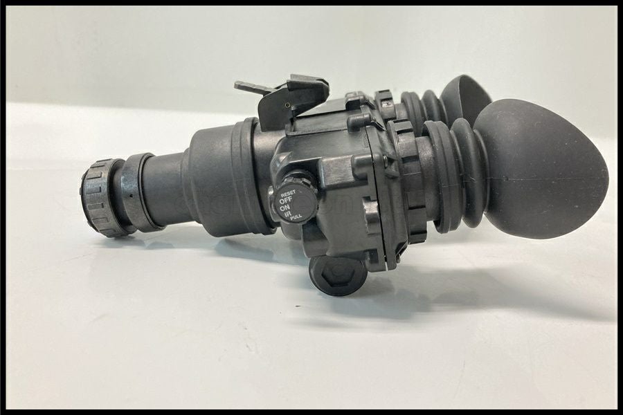 東京)PVS-7 GEN3 暗視ゴーグル ナイトビジョン オムニ7 オートゲート実物