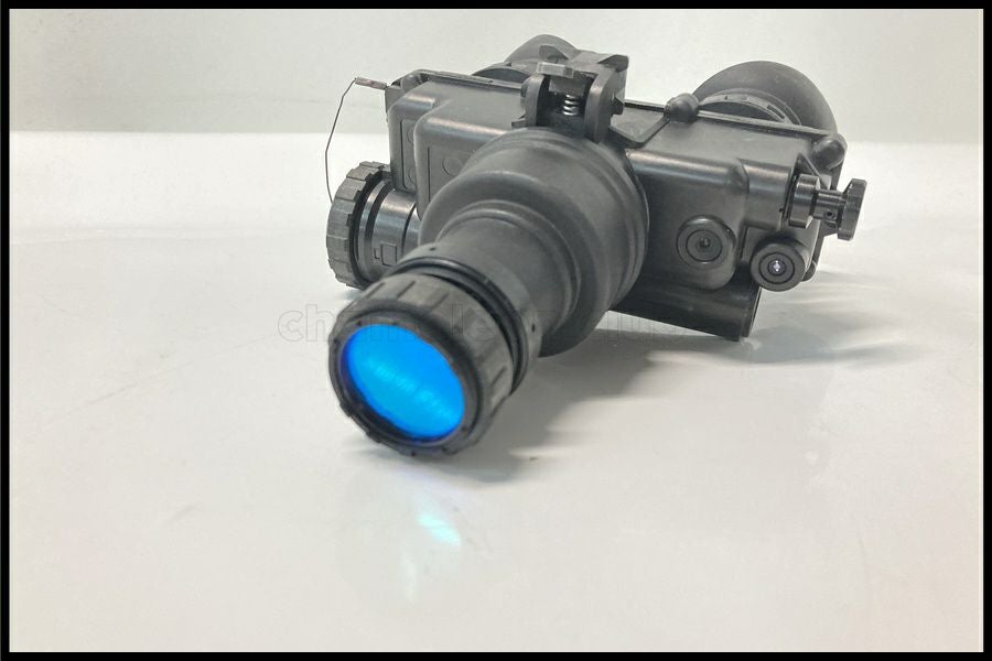 東京)PVS-7 GEN3 暗視ゴーグル ナイトビジョン オムニ7 オートゲート実物