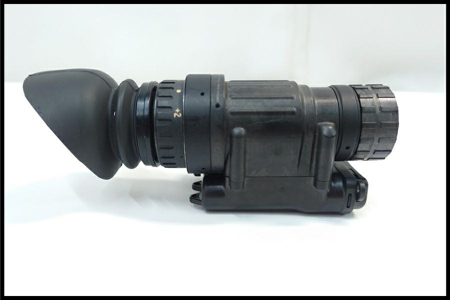 東京)米軍放出品 PVS-14D Omni4 Gen3 ナイトビジョン 実物