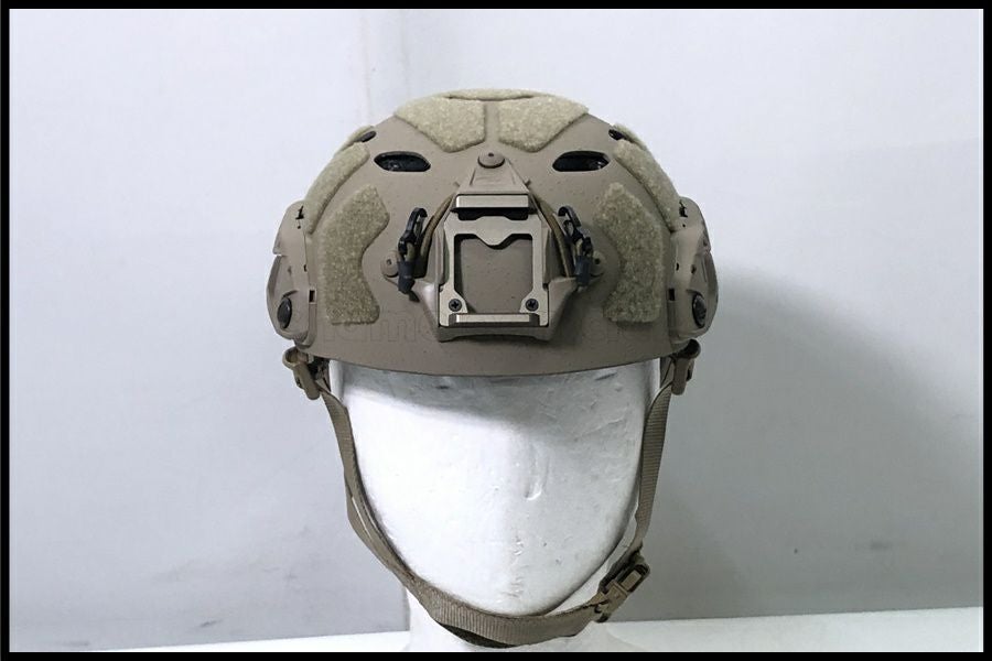 東京)OPS CORE FAST SF カーボン ヘルメット 実物 サイズM