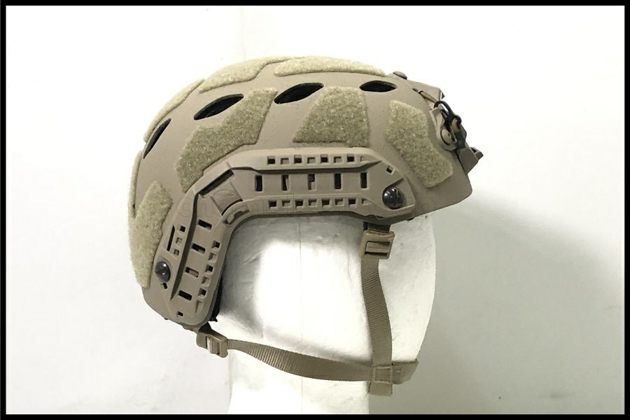 東京)OPS CORE FAST SF カーボン ヘルメット 実物 サイズM