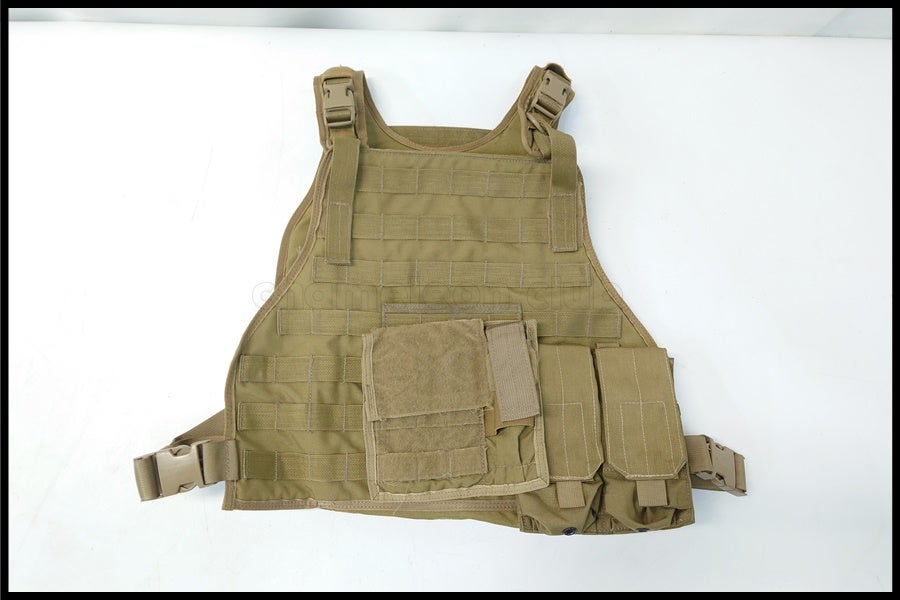 東京)EAGLE MOLLE プレートキャリア L/XL カーキ 実物