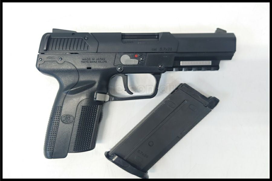 東京)東京マルイ FN5-7 ガスブローバック