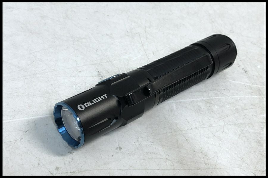 東京)OLIGHT センサー付きフラッシュライト WARRIOR 3S 2300ルーメン