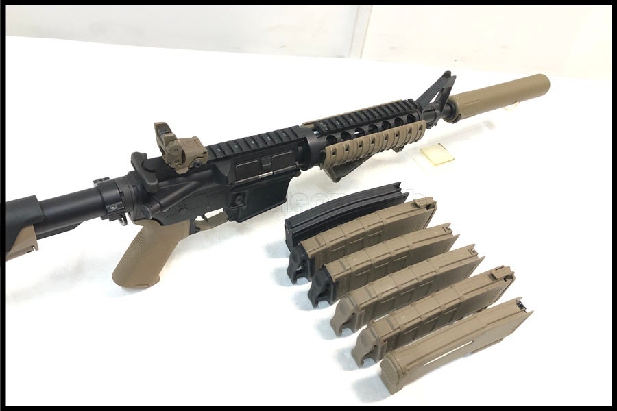 東京)東京マルイ M4 CQB-R 次世代電動ガン カスタム品 予備マガジン付
