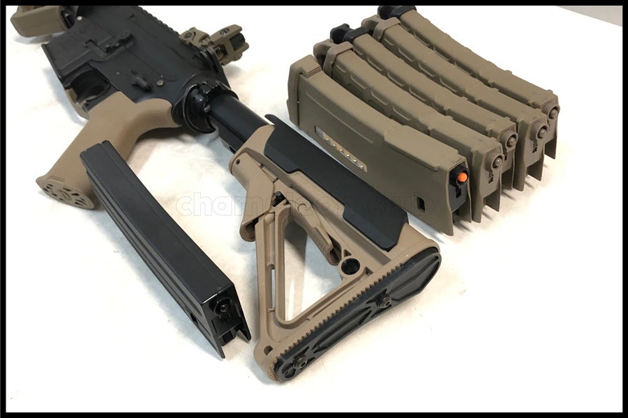東京)東京マルイ M4 CQB-R 次世代電動ガン カスタム品 予備マガジン付