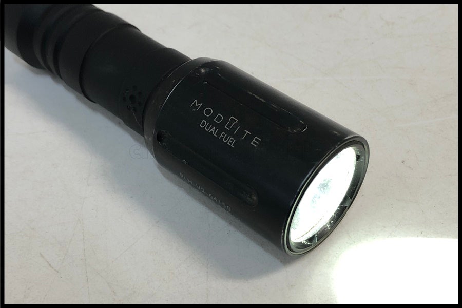 東京)Modlite/モッドライト Handheld PLHv2-18350 ウェポンライト 実物
