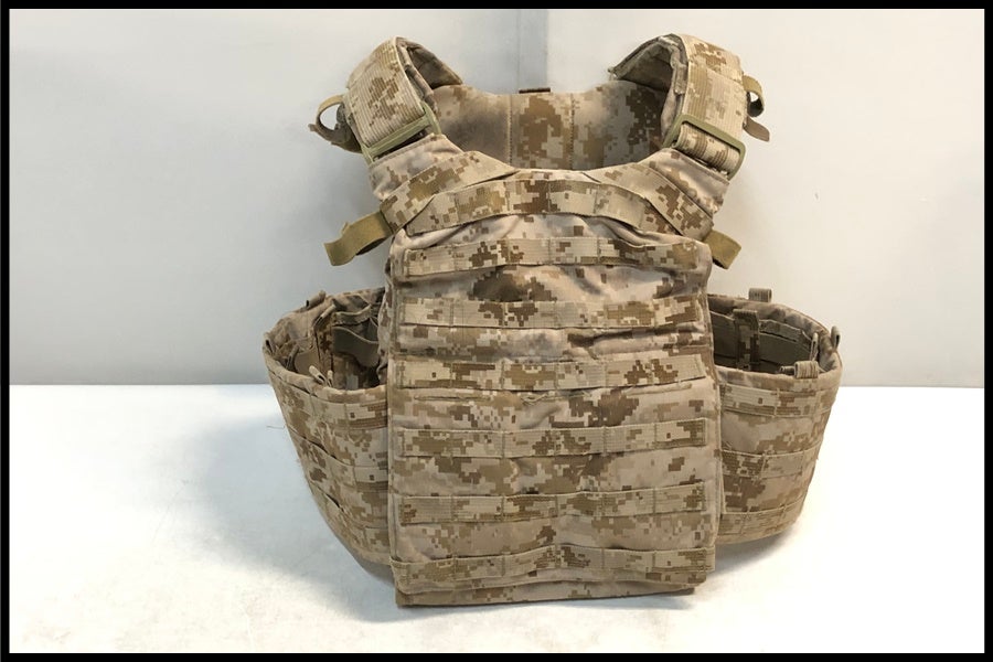 Eagleプレートキャリア(イーグル)RG 東京)EAGLE/イーグル MMACプレートキャリア 実物 AOR-1 サイズM DEVGRU