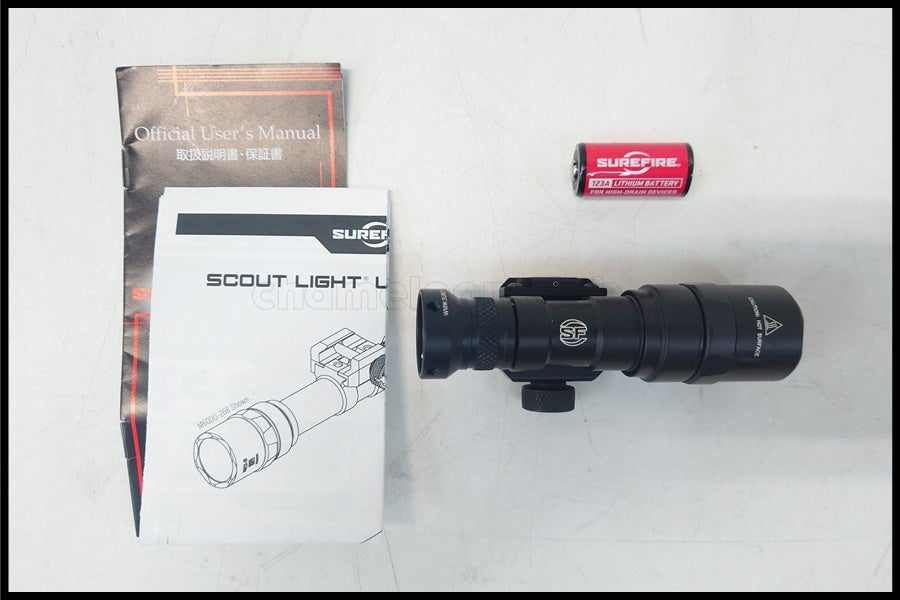 実物 SUREFIRE M300C スカウトライト 美品 東京)SUREFIRE/シュアファイア SCOUT LIGHT M300C 実物スカウトライト