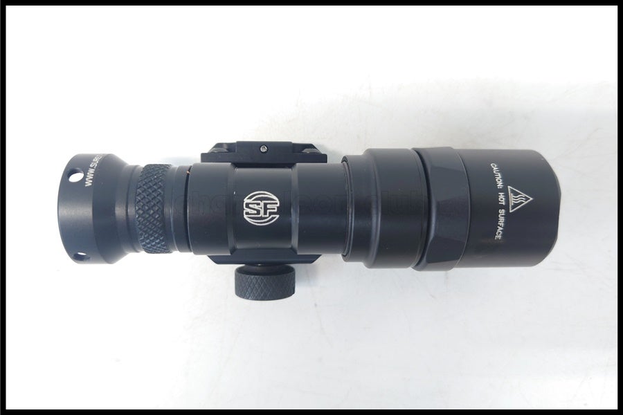 実物 SUREFIRE M300C スカウトライト 美品 東京)SUREFIRE/シュアファイア SCOUT LIGHT M300C 実物スカウトライト
