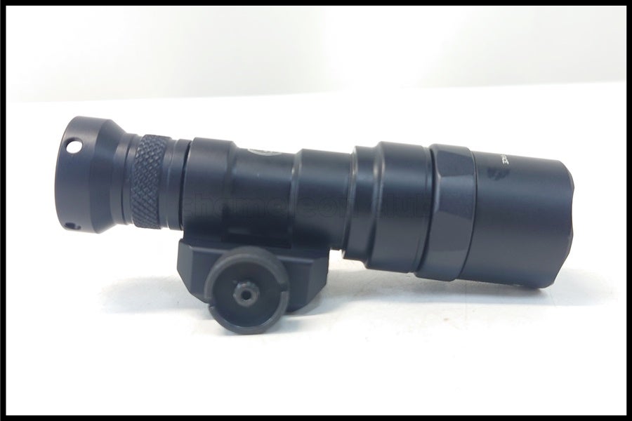 東京)SUREFIRE/シュアファイア SCOUT LIGHT M300C 実物スカウトライト