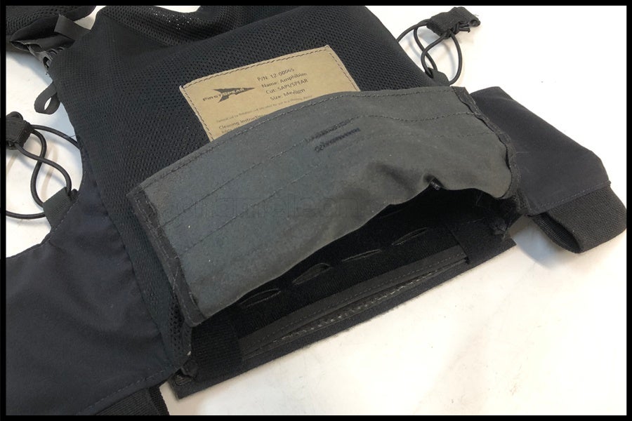 東京)FIRST SPEAR Amphibian SAPI プレートキャリア Medium BK 実物