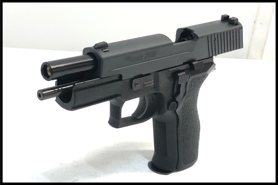 東京)東京マルイ SIG P226 E2 ガスブローバック 予備マガジン付