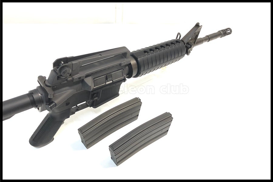 東京マルイ M4A1カービン スタンダード電動ガン 予備マガジン付き 東京)東京マルイ M4A1 カービン スタンダード電動ガン 旧モデル 予備
