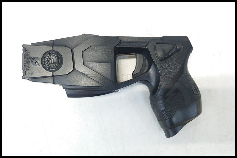 東京)メーカー不明 テーザー銃 Taser X26P トレーニングガン