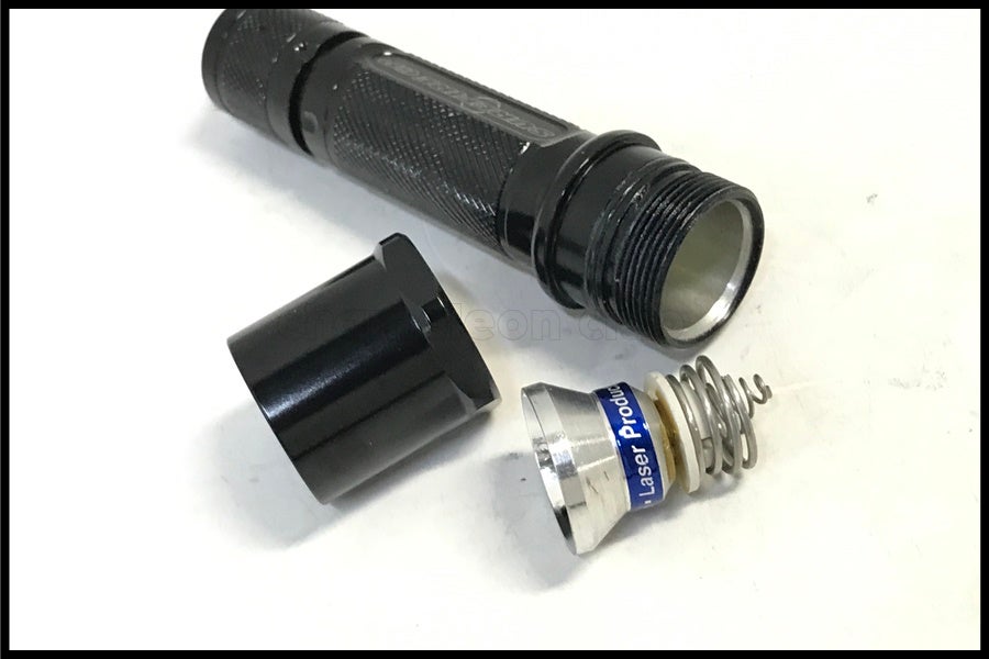 東京)SUREFIRE 6P フラッシュライト 実物