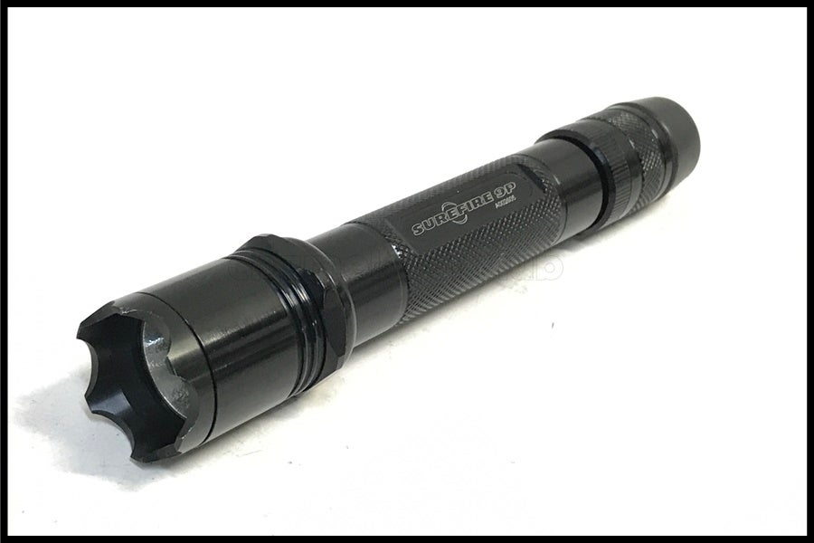 東京)SUREFIRE 9P フラッシュライト 実物