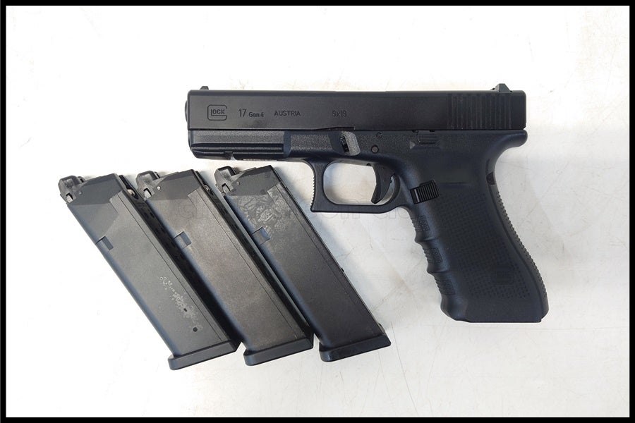 東京)東京マルイ G17 グロック17 Gen.4 ガスブローバック 予備マガジン付