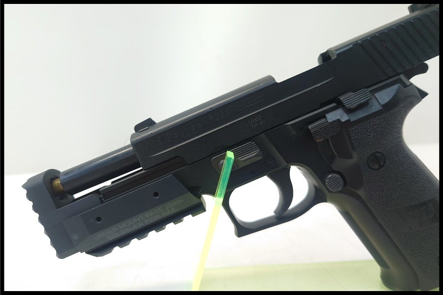 東京)東京マルイ SIG P226レイル カスタム品 ガスブローバック