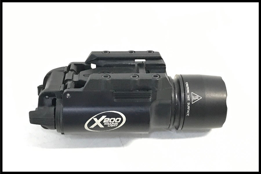 東京)SUREFIRE X200A ウェポンライト 実物