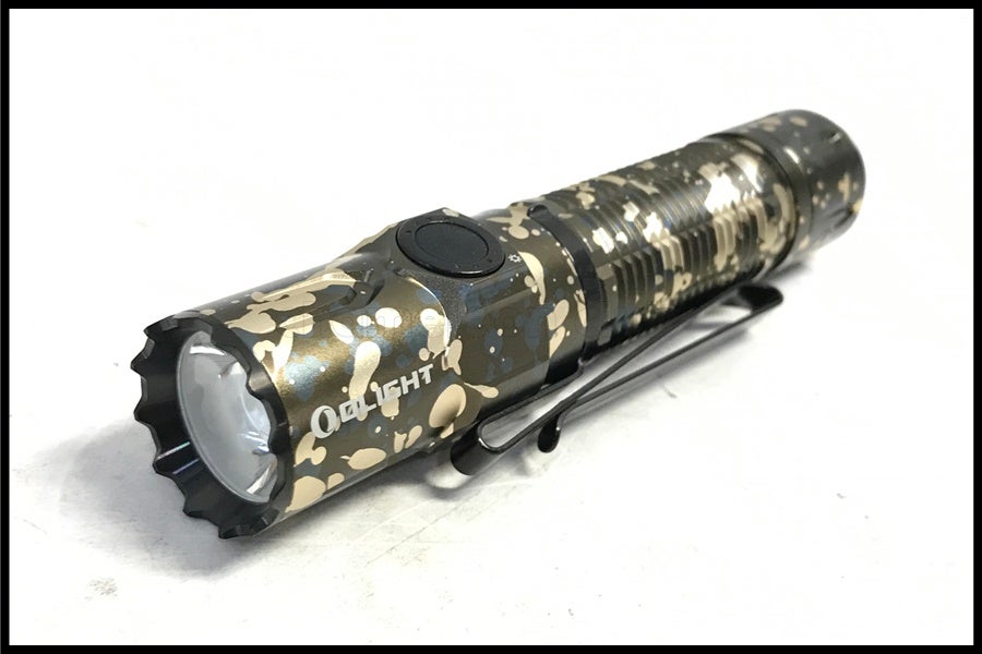 OLIGHT WARRIOR 3 タクティカルライト デザートカモ 東京)OLIGHT WARRIOR 3デザートカモ フラッシュライト