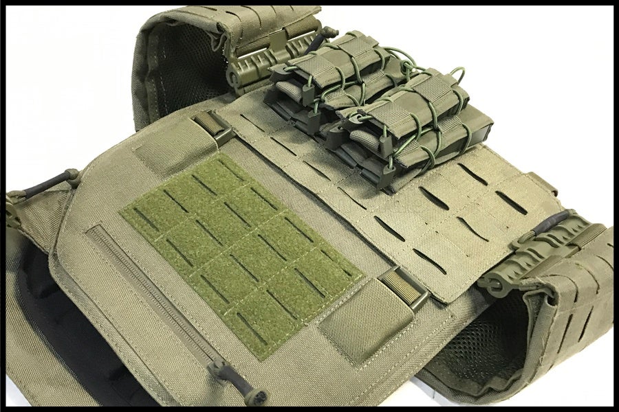 東京)HINFWOOD タクティカルプレートキャリア RG レプリカ