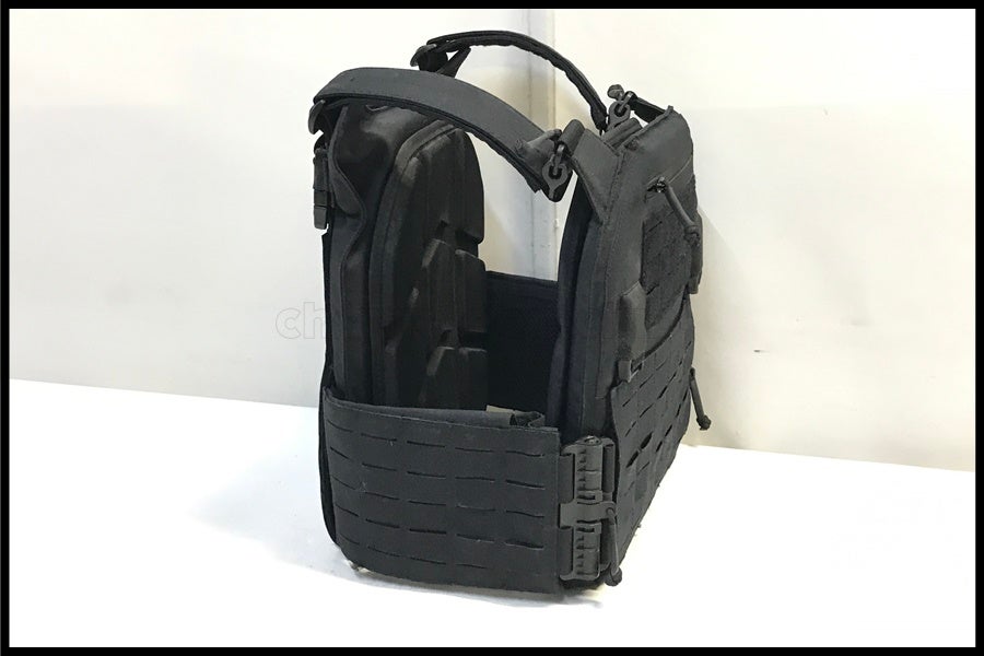 東京)HINFWOOD タクティカルプレートキャリア ブラック レプリカ 付属