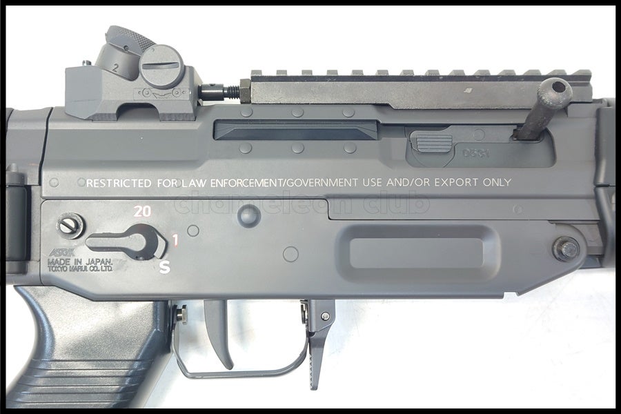 東京)東京マルイ SIG552 SEALS スタンダード電動ガン 予備マガジン付